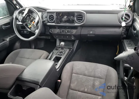 2017 Toyota Tacoma Double Cab z USA, uszkodzony, nr VIN 3TMBZ5DNXHM010013